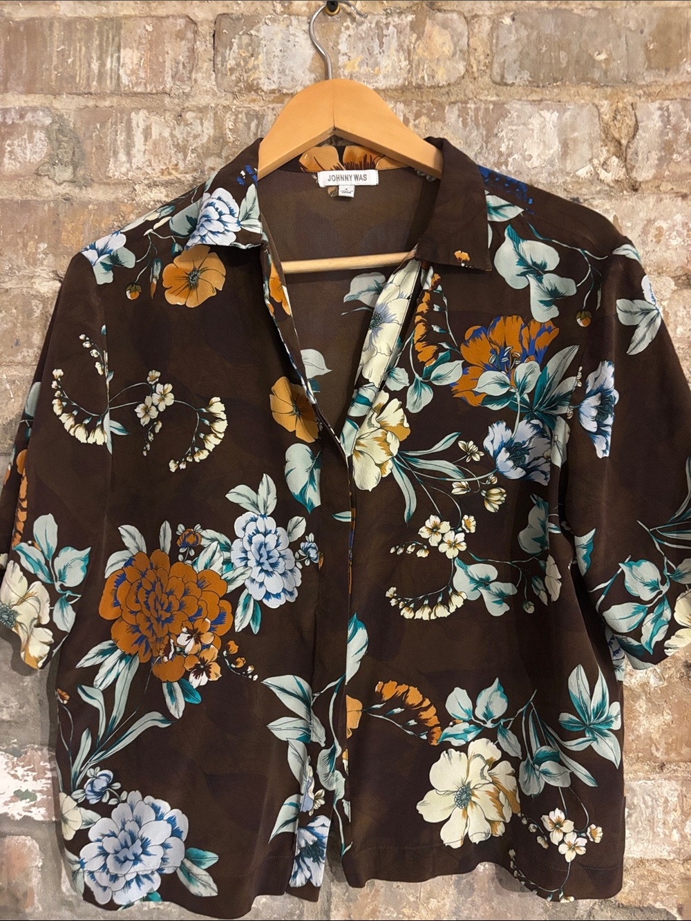 Johnny Was Brown Floral Silk Short-Sleeve Shirt